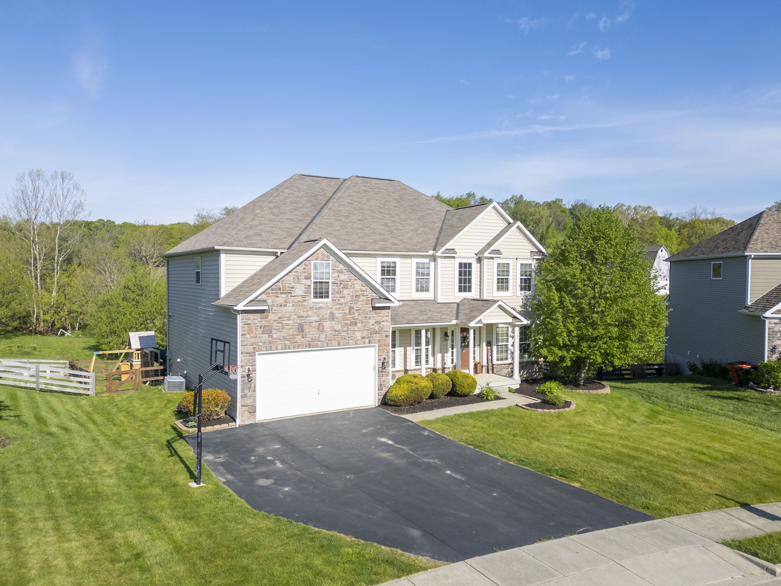 225 Crimson Drive - May 1 2024 -3.jpg