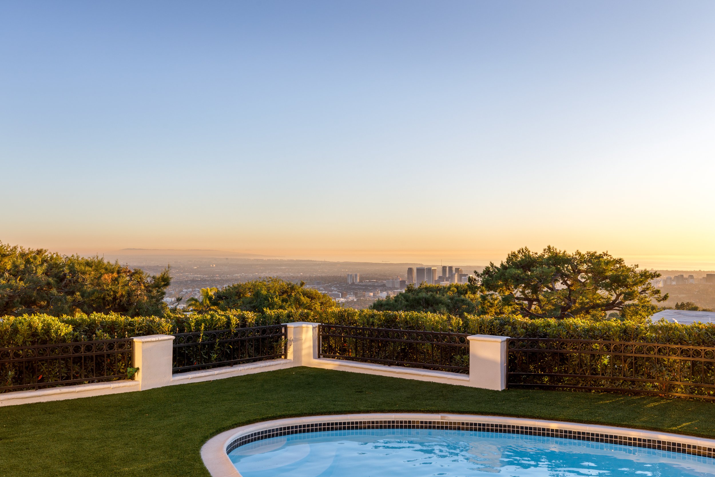 SOLD $10,500,000 | 600 Clinton Place | Beverly Hills 90210