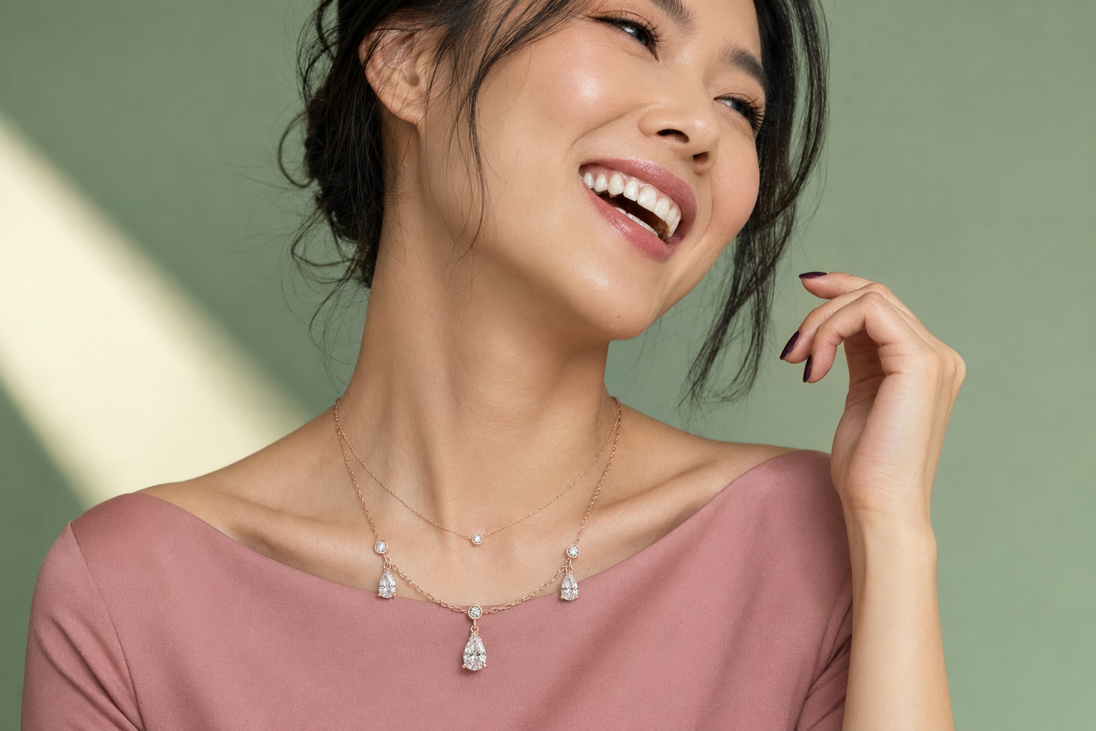 PN19_Lifestyle_Rose-Gold_Pear-Drop-Station-Necklace.png