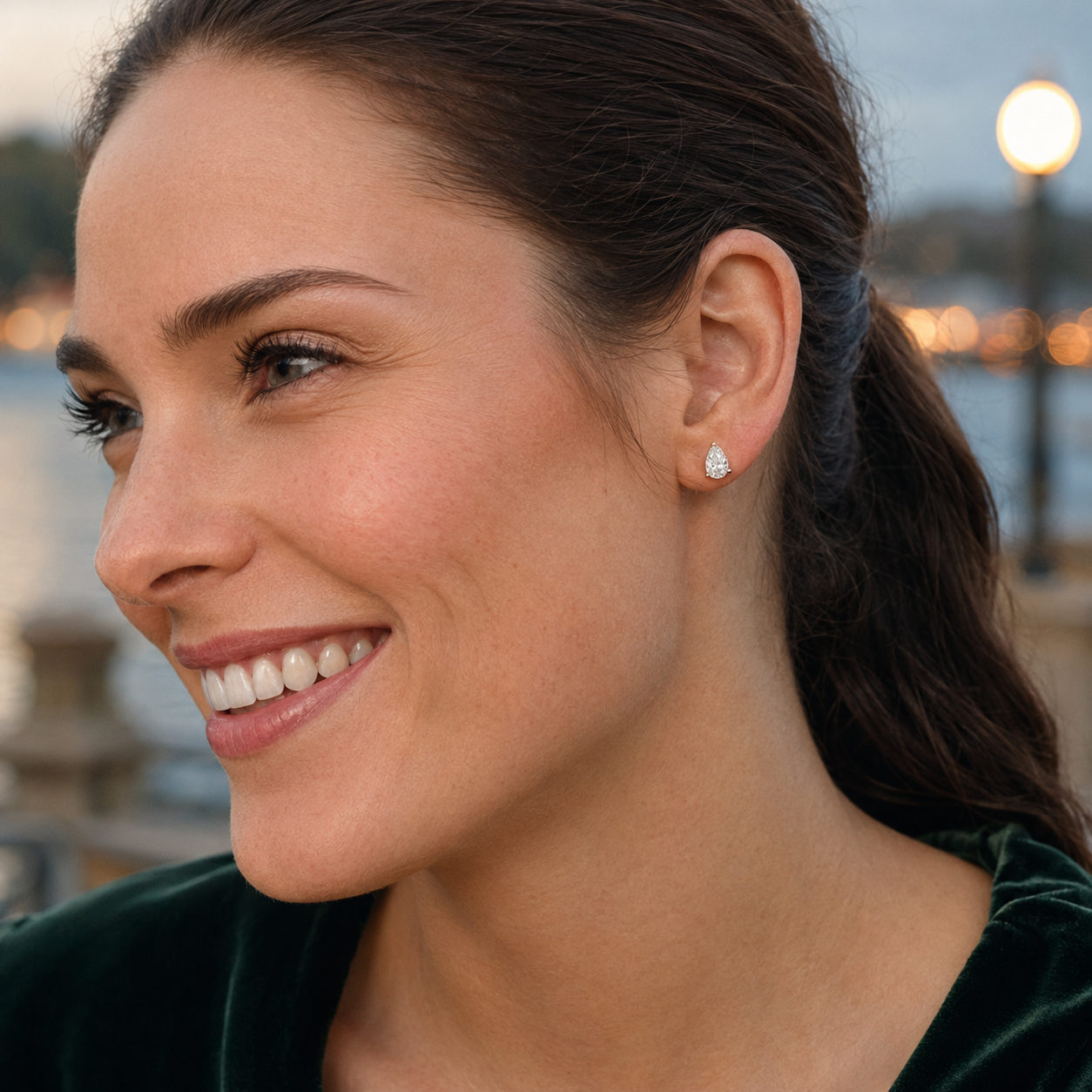 Pear_Rose_Gold_06_Studs_Lifestyle.png