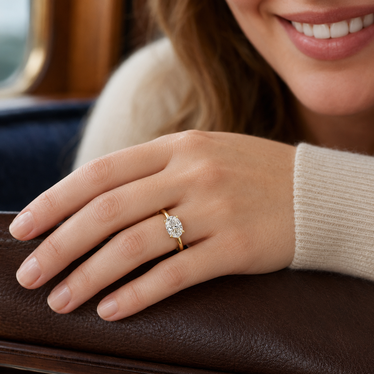 Oval_Yellow_Gold_02_Ring_Lifestyle.png