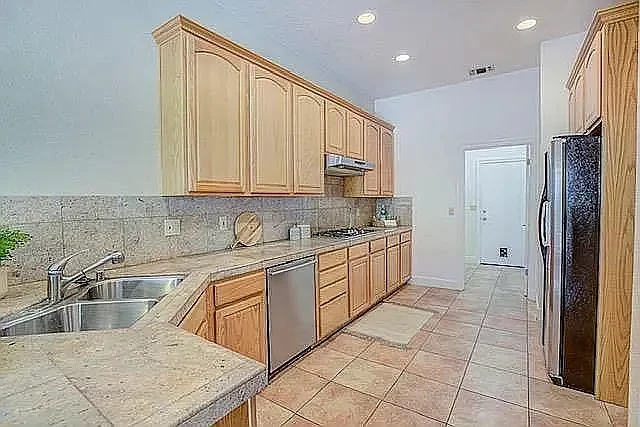 kitchen (2).webp