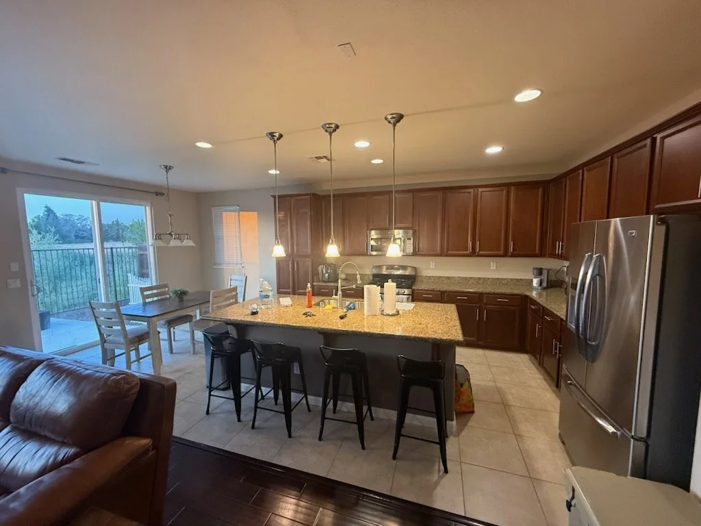 Kitchen & dining 1.jpg