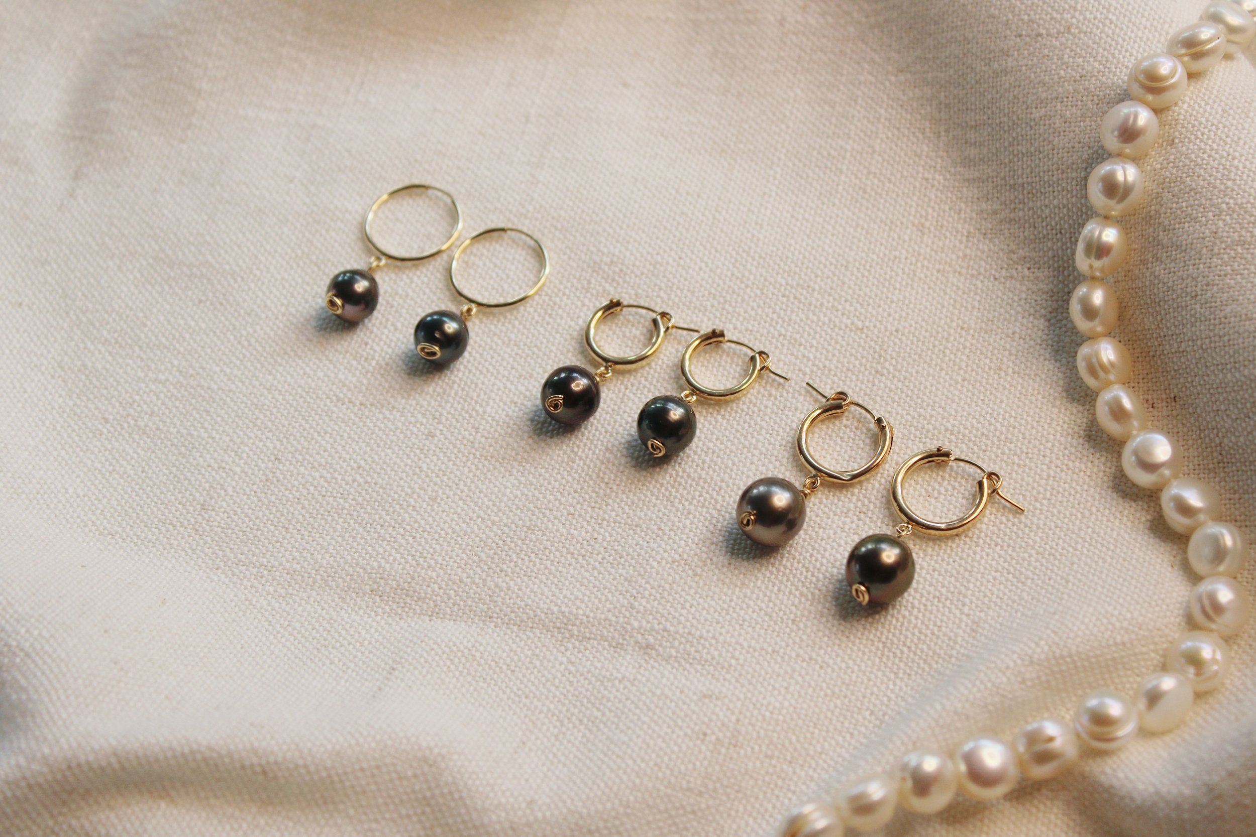 Tahitian Pearl Huggies
