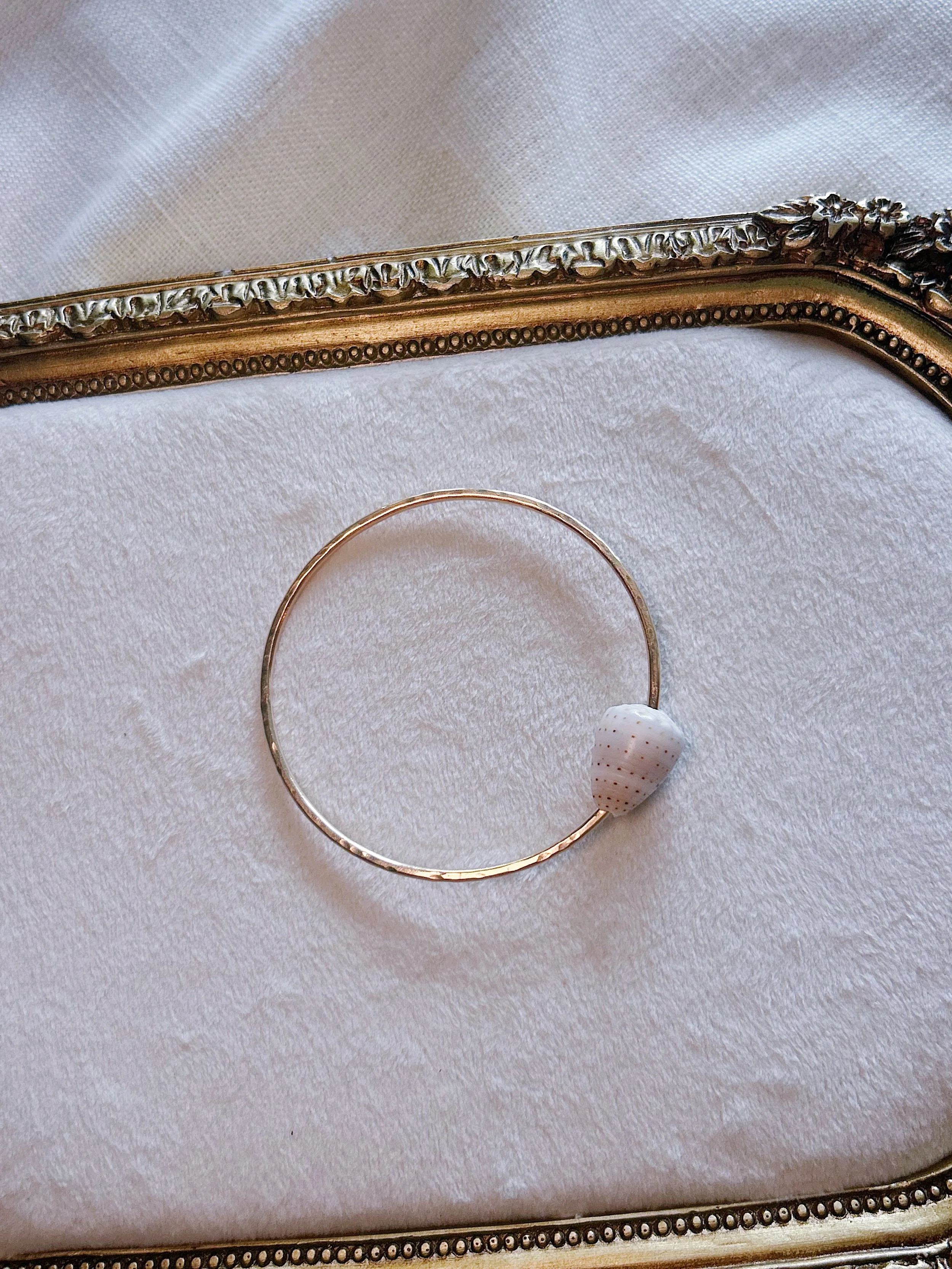 Spotted Cone Shell bangle - Size 8
