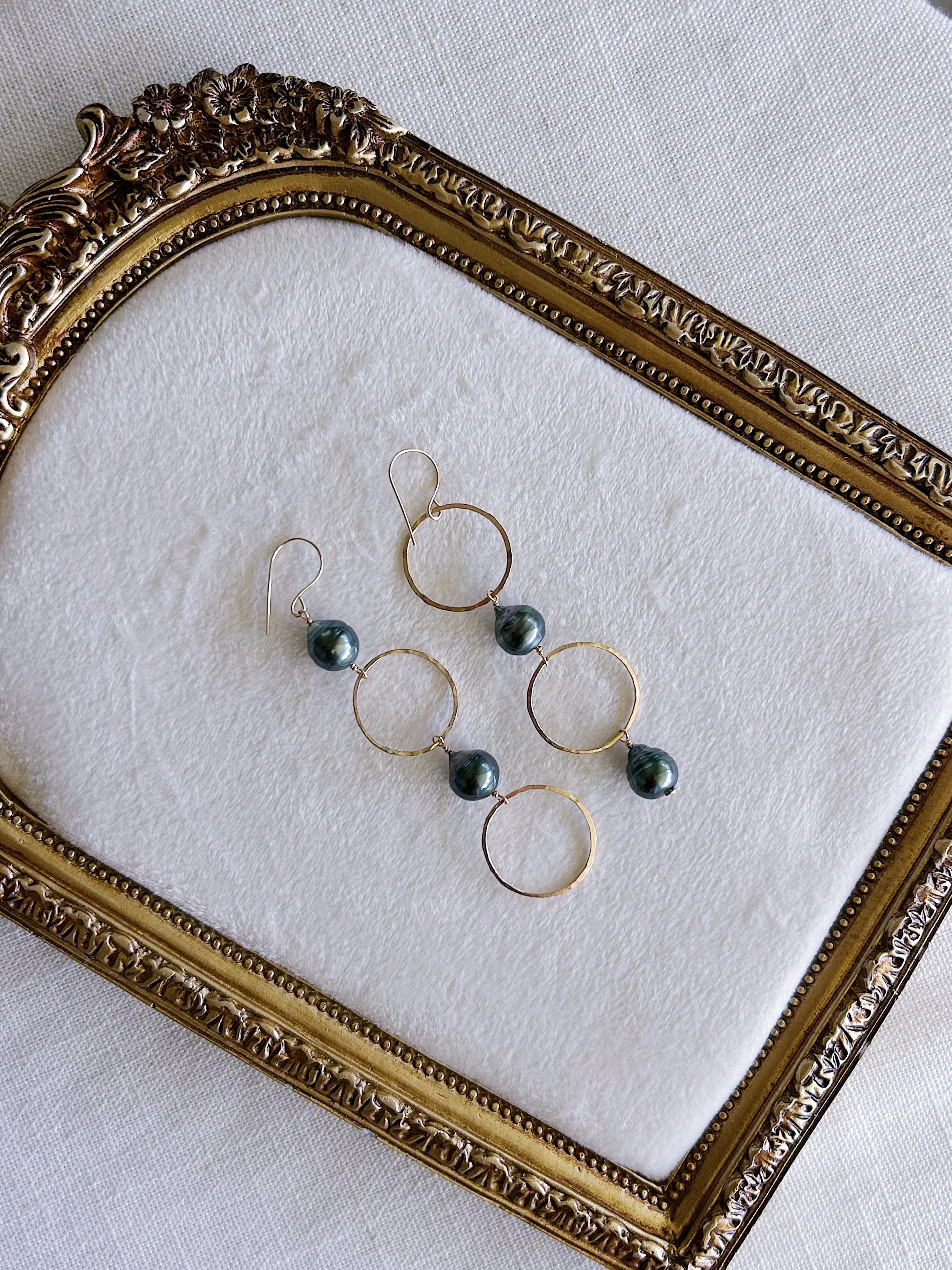 ZigZag Pearl Earrings
