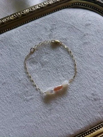 Pikake Flower and Edison Keshi Bracelet