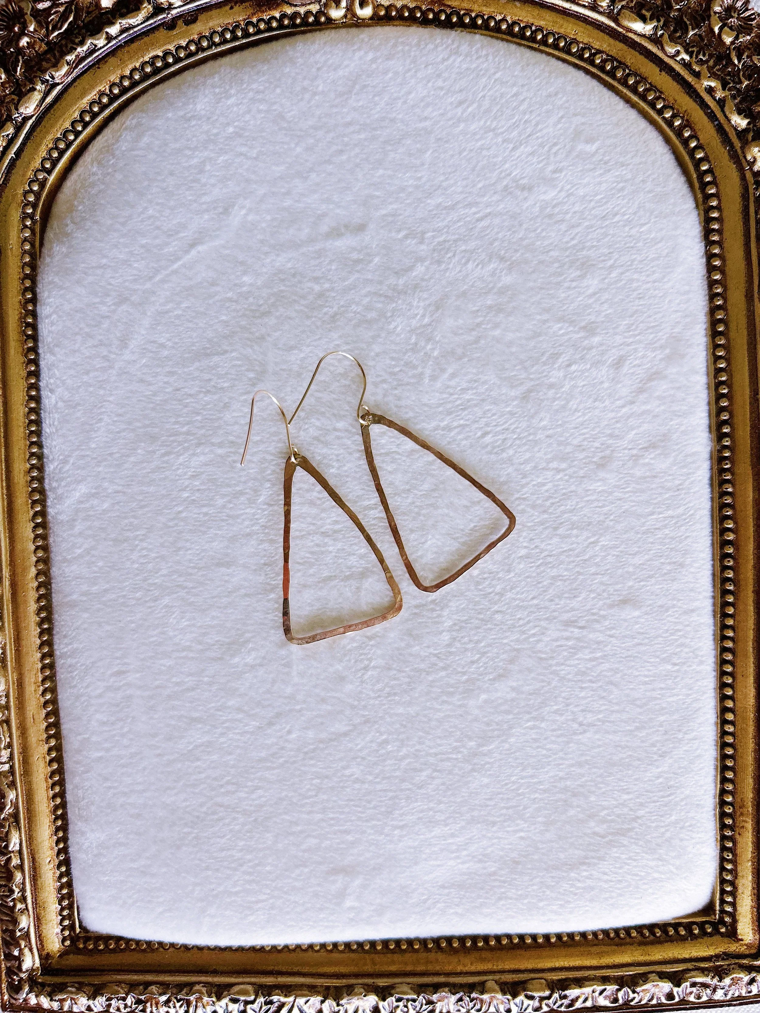 Pointed Hoops