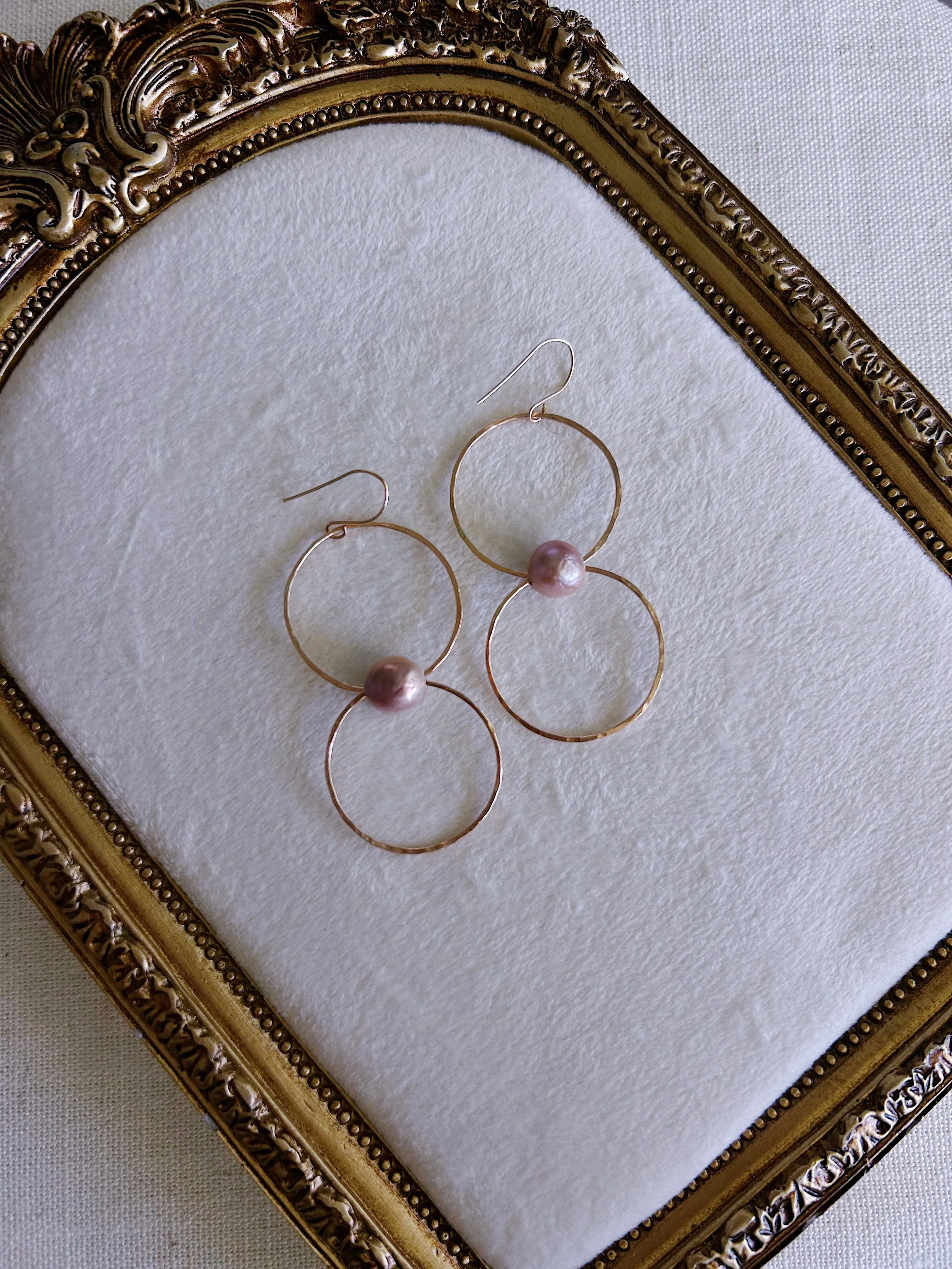 Twin Hoops with Edison Freshwater Pearl
