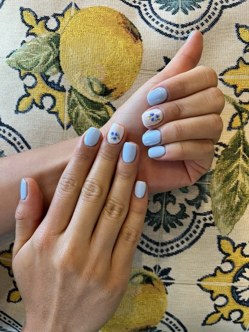 Beautiful arylic nails in day spa Highlands Ranch