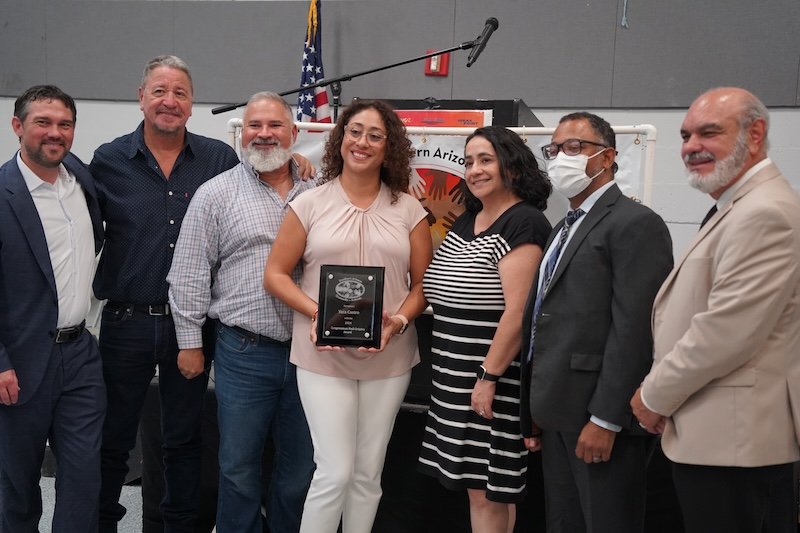 Group picture with Yara Castro