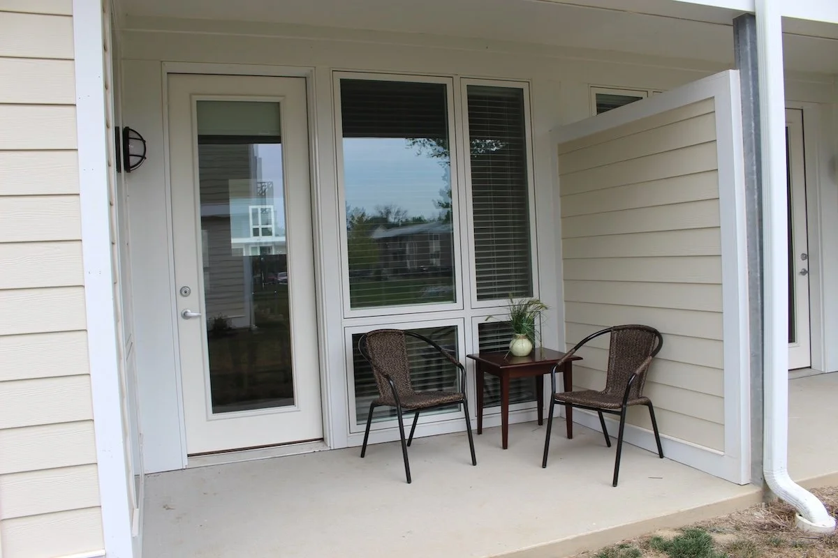 unit-E-Patio.JPG