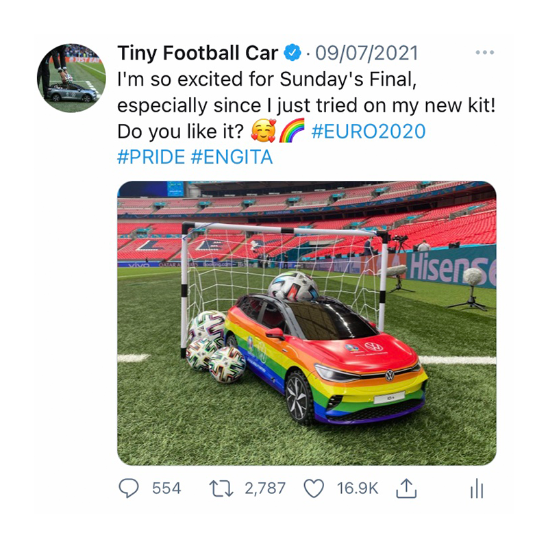 Tiny_Tweet_Pride.png