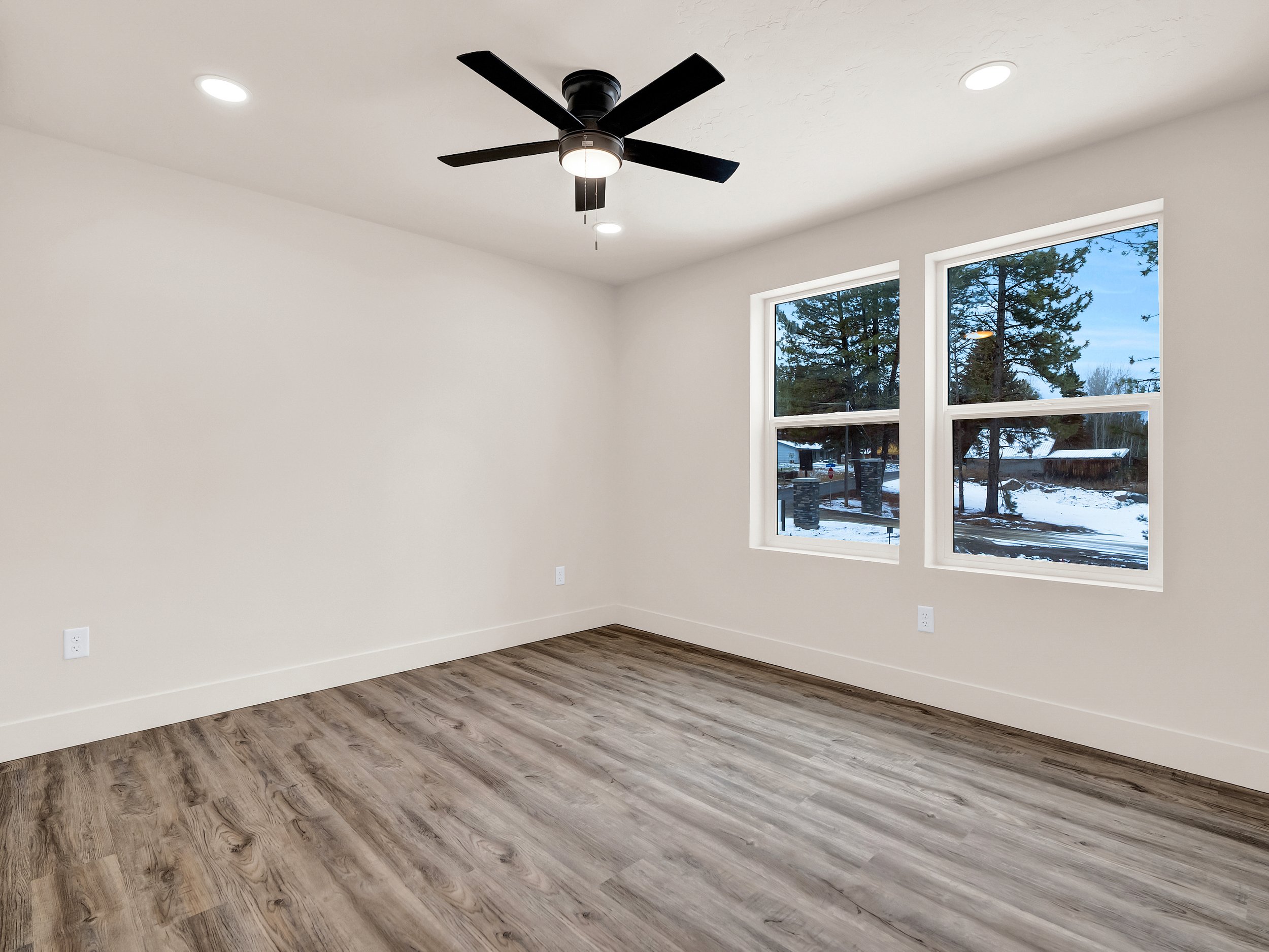 Triplex Interior Photo (7).jpg