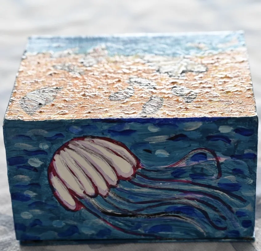 WhitedottedfishCube8e_5x5x4in_MixedMedia_bpie.jpg