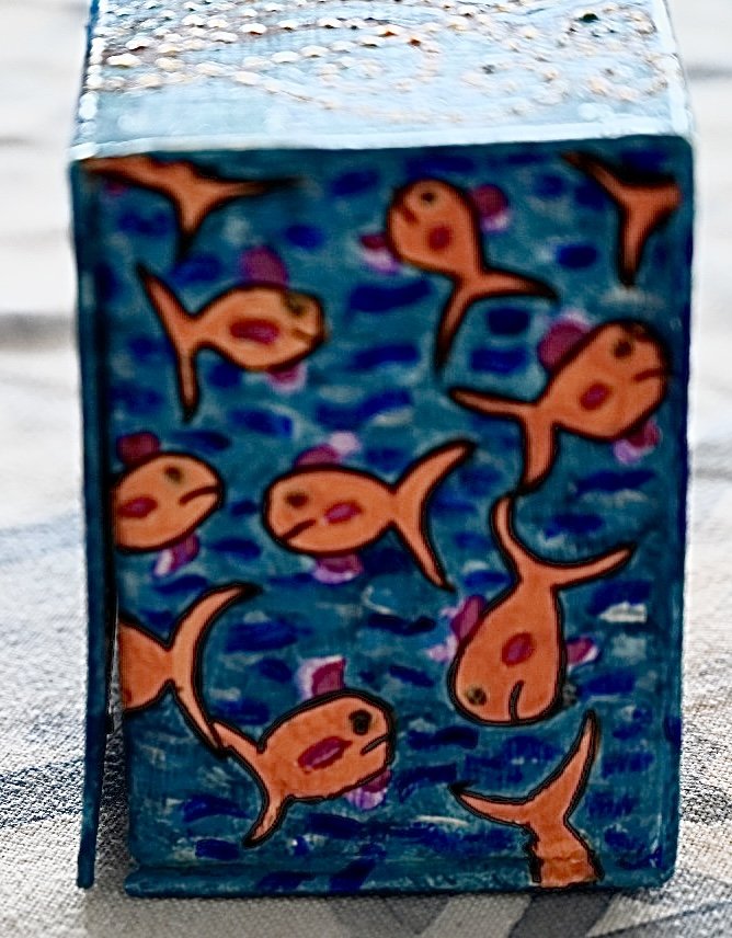 ClownfishCube4b_5x5x4in_MixedMedia_bpie.jpg