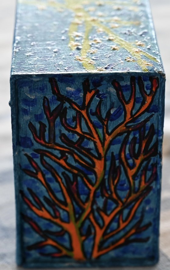 whitedottedfishCube8b_5x5x4in_MixedMedia_bpie.jpg