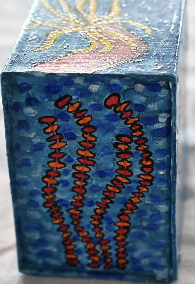 MantaRayCube6d_5x5x4in_MixedMedia_bpie.jpg