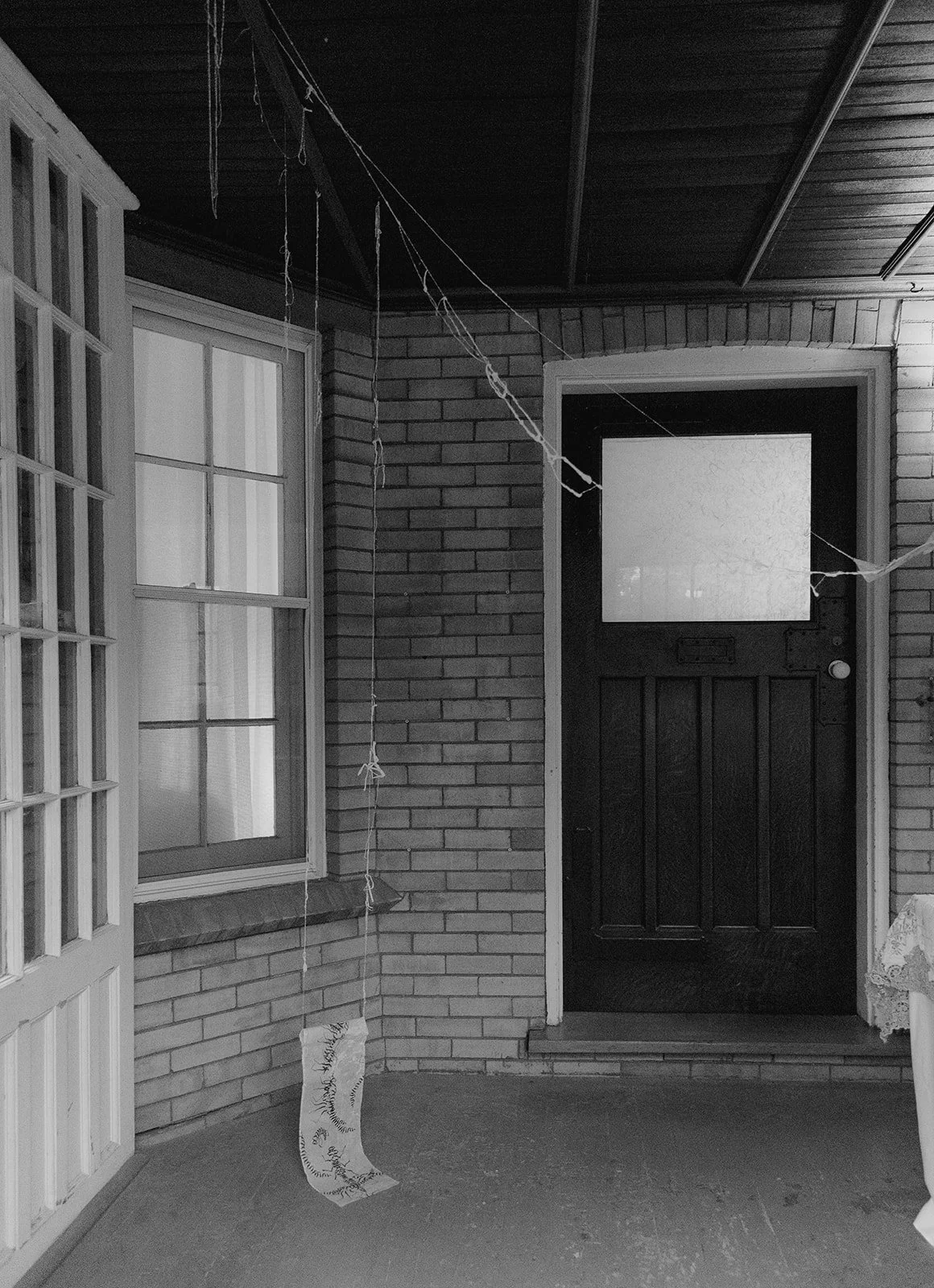 Twenty Five Hours, October 2025.
A temporal, collaborative installation curated by Na’ama Freeman, with ceramics by Jill Rosenzweig, Challah sculpture by Sidney Starkman, and candles and paper sculpture by Levana Katz.
 
Photographed by Hilary Dean.