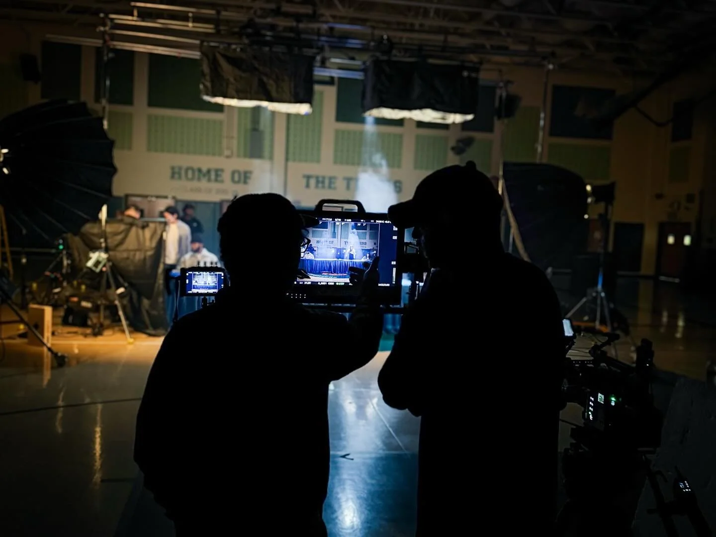 Used the whole Van package plus some for this one! Some BTS of an @18eastofficial x @asics_sportstyle commercial earlier this month.

Thanks to @vinnypicone  and @clear_soup for bringing me on to grip. 

Client - @18eastofficial x @asics_sportstyle
E