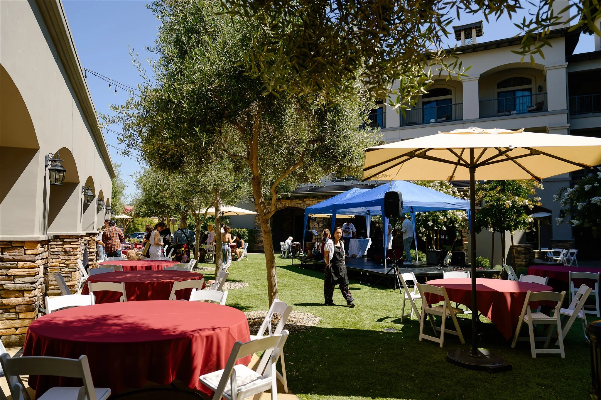 ALP_Wag_Wine_and_Dine_1092.jpg
