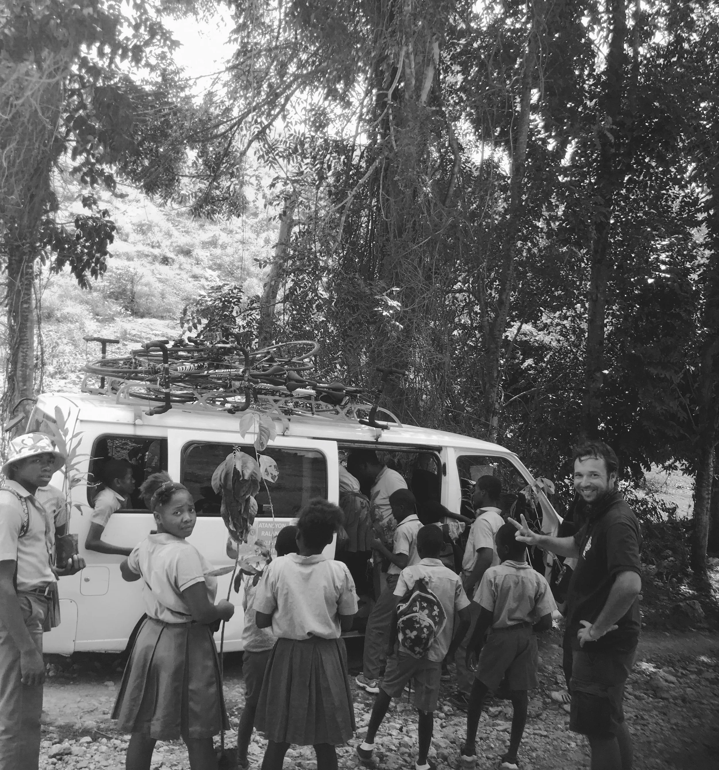 Students in Port-Au-Prince on their way to plant trees