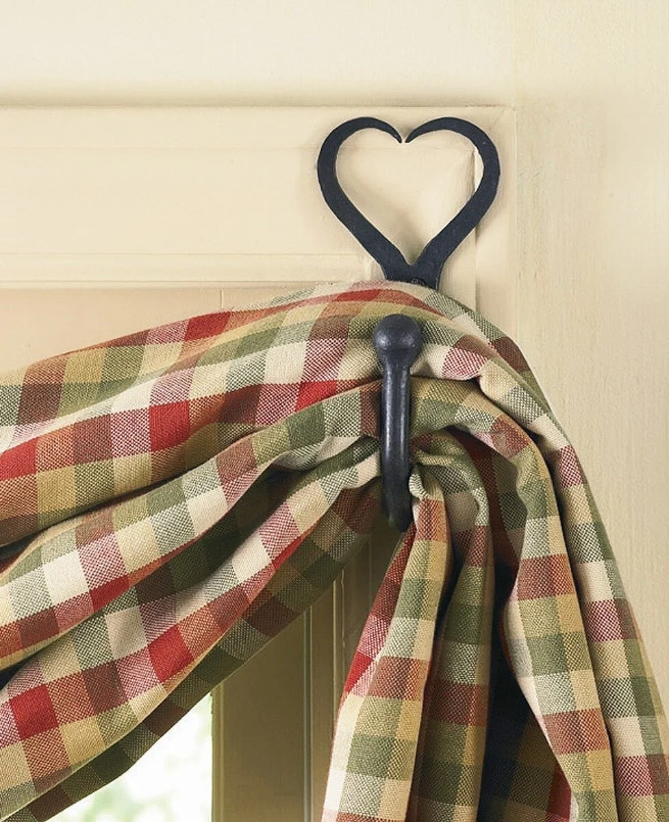 Split Heart Curtain Hook - Set of 2