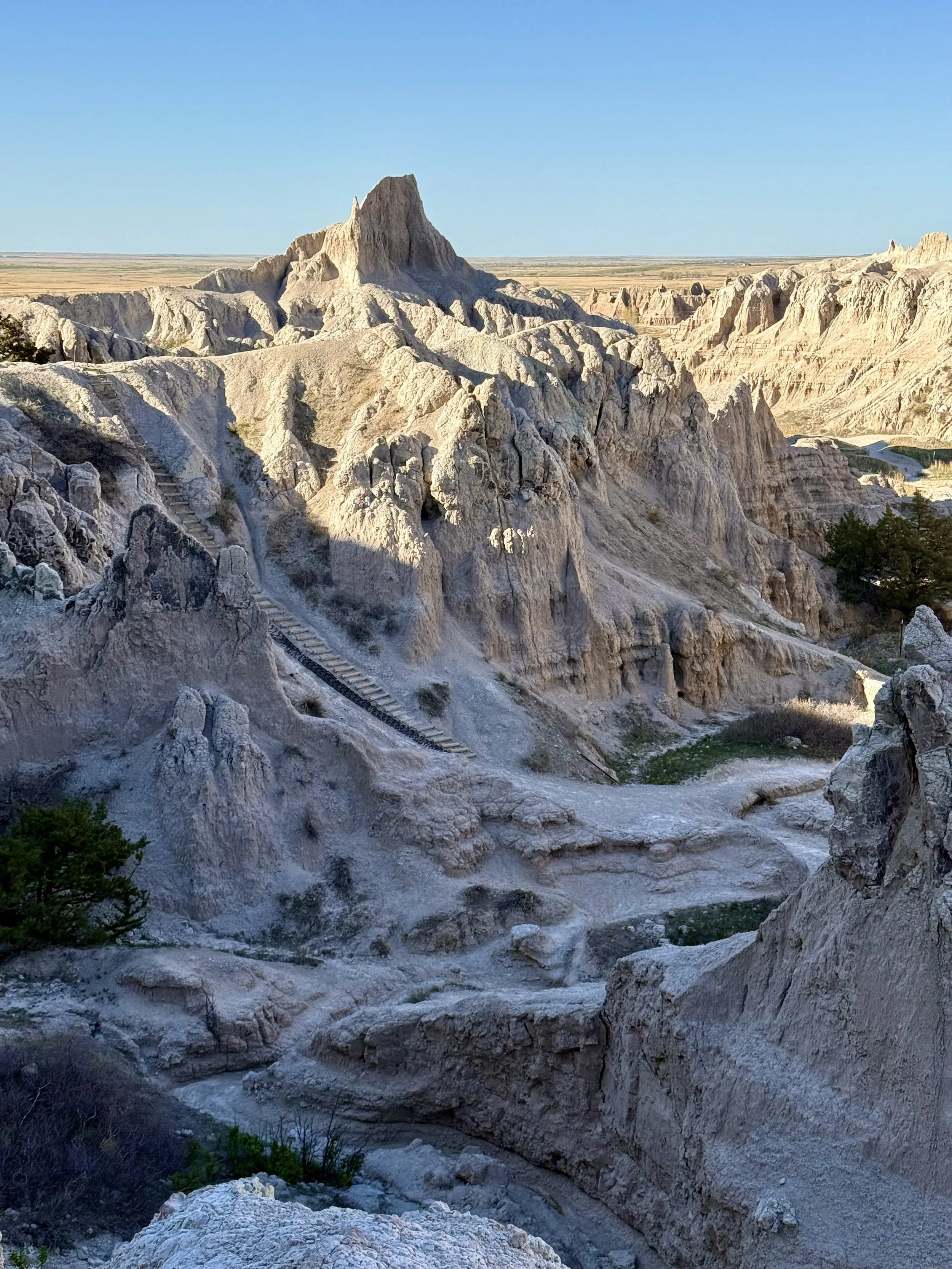 SouthDakotaRoadtrip-Badlands-WindowTrail-NotchTrail-5.jpeg