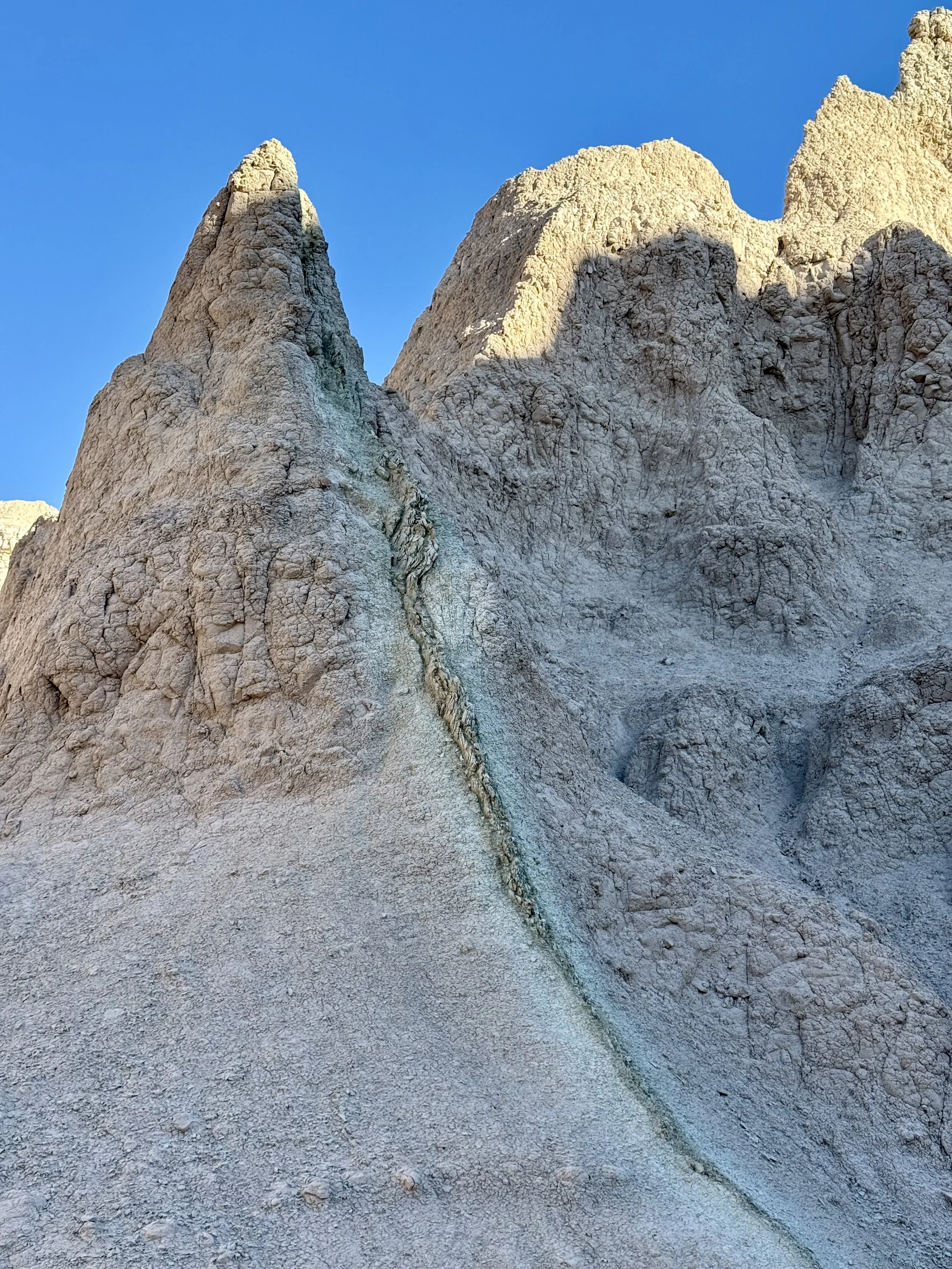 SouthDakotaRoadtrip-Badlands-WindowTrail-NotchTrail-10.jpeg