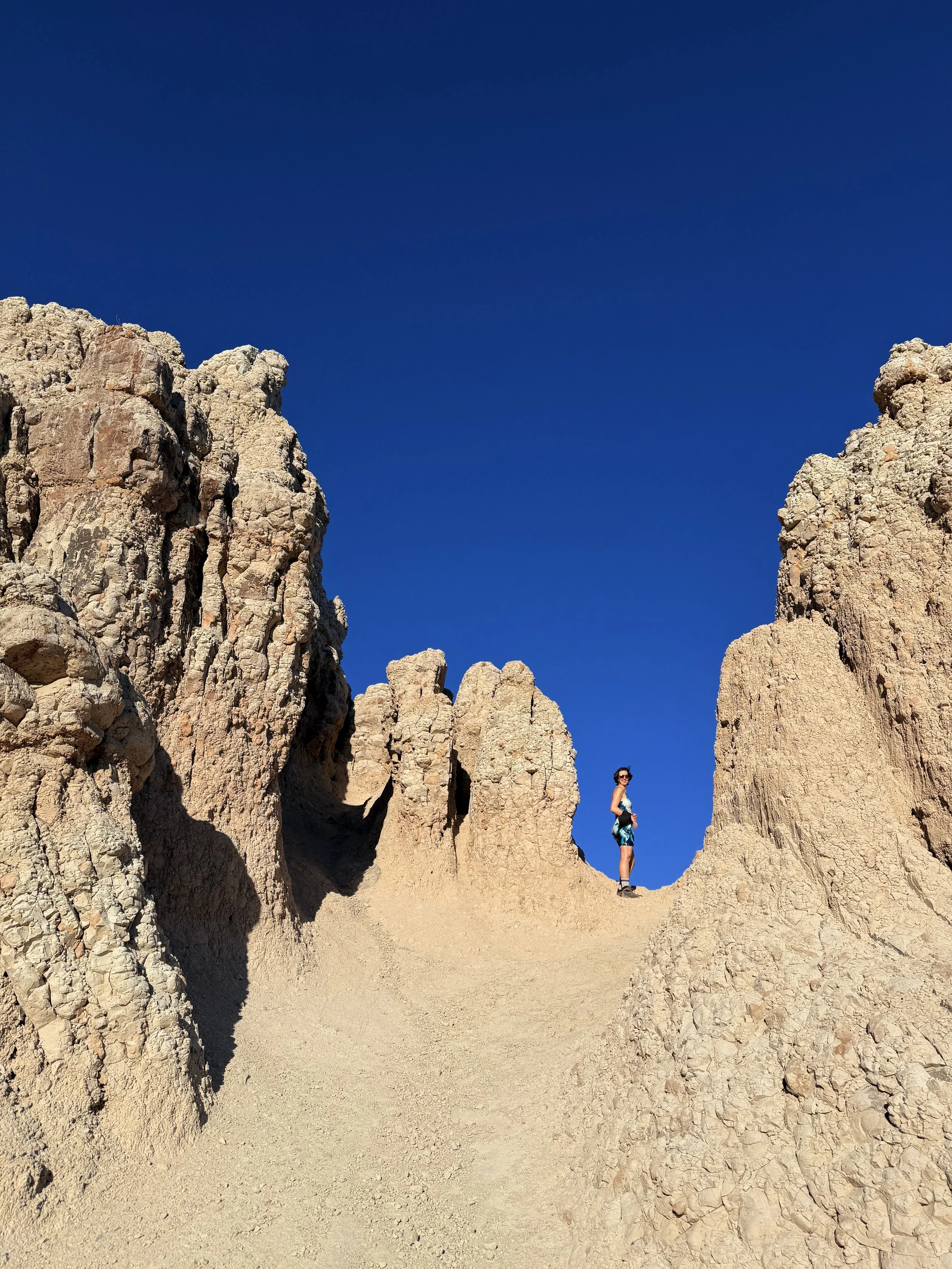 SouthDakotaRoadtrip-Badlands-WindowTrail-NotchTrail-20.jpeg