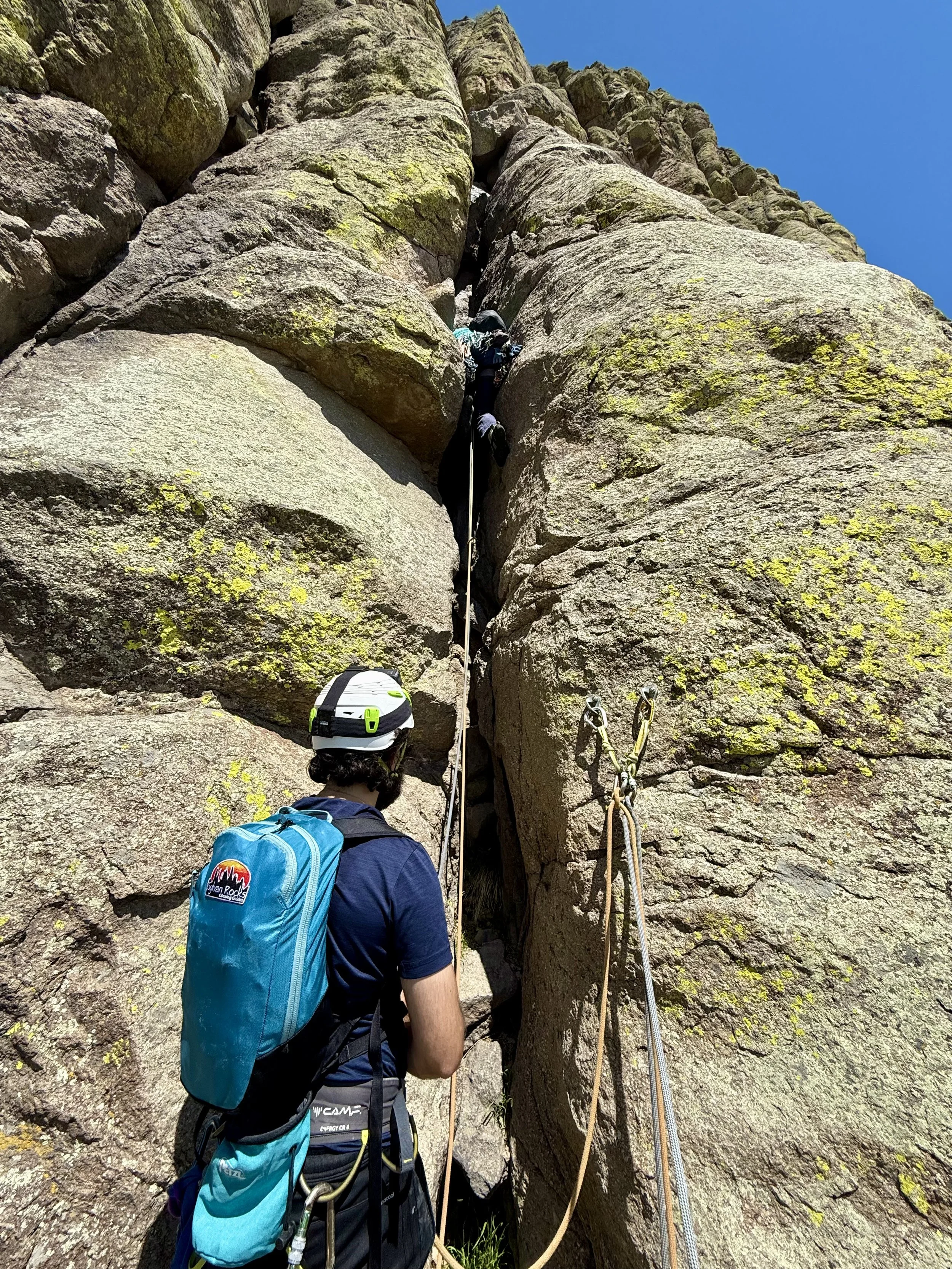SouthDakotaRoadtrip-Wyoming-DevilsTower-Climbing23.jpeg