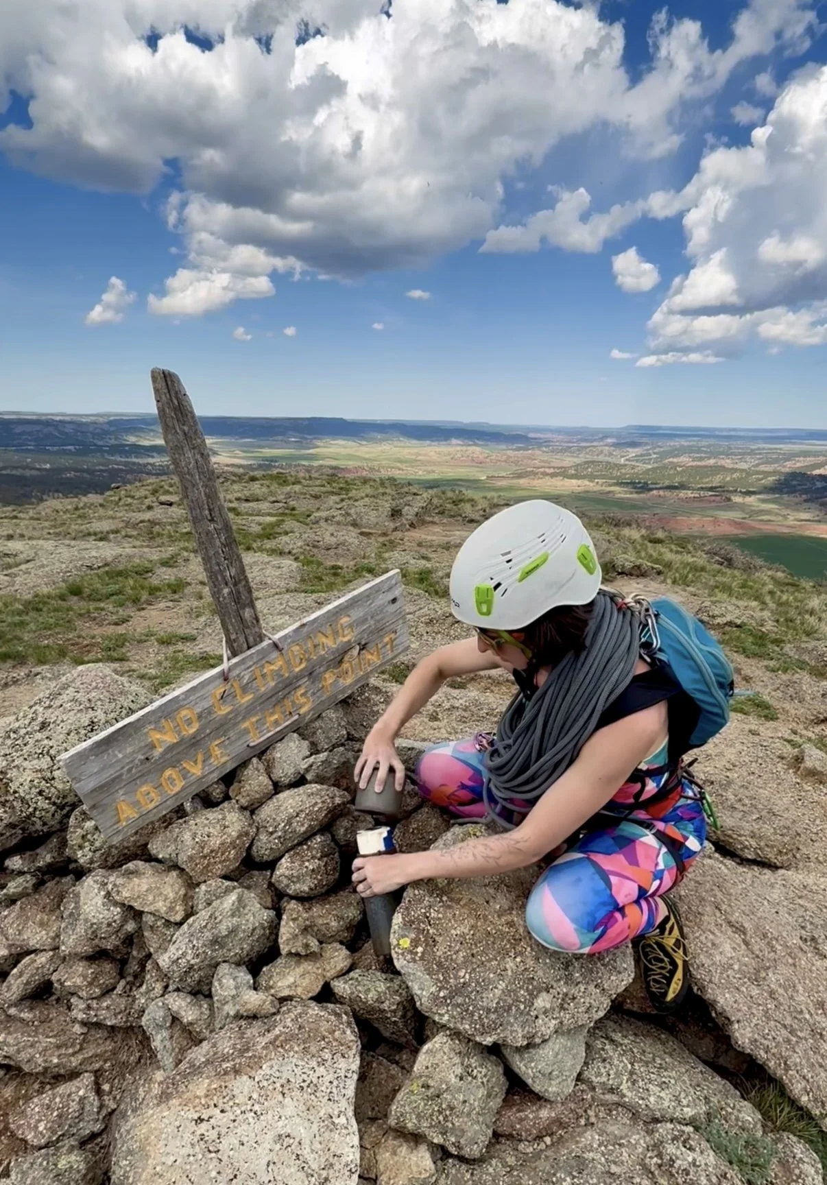 SouthDakotaRoadtrip-Wyoming-DevilsTower-Climbing17.jpg