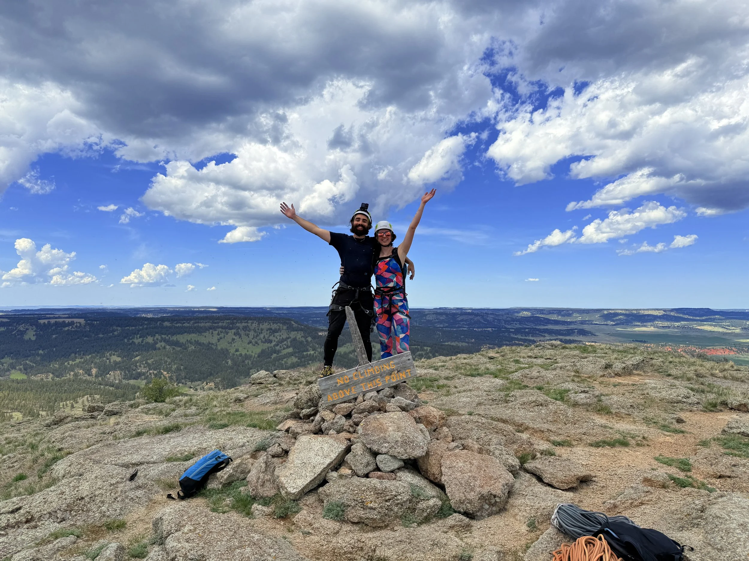 SouthDakotaRoadtrip-Wyoming-DevilsTower-Climbing6.jpeg