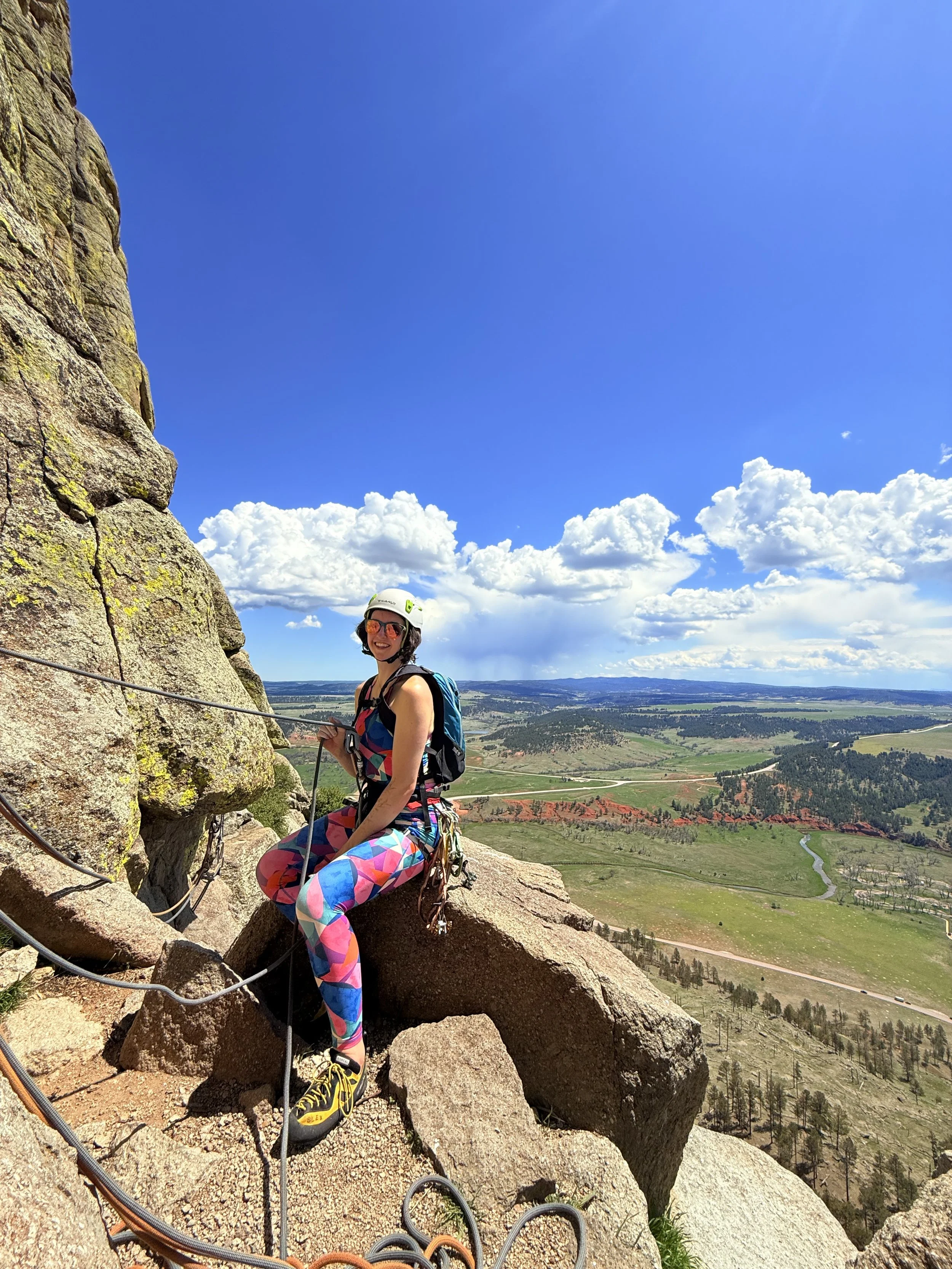 SouthDakotaRoadtrip-Wyoming-DevilsTower-Climbing5.jpeg