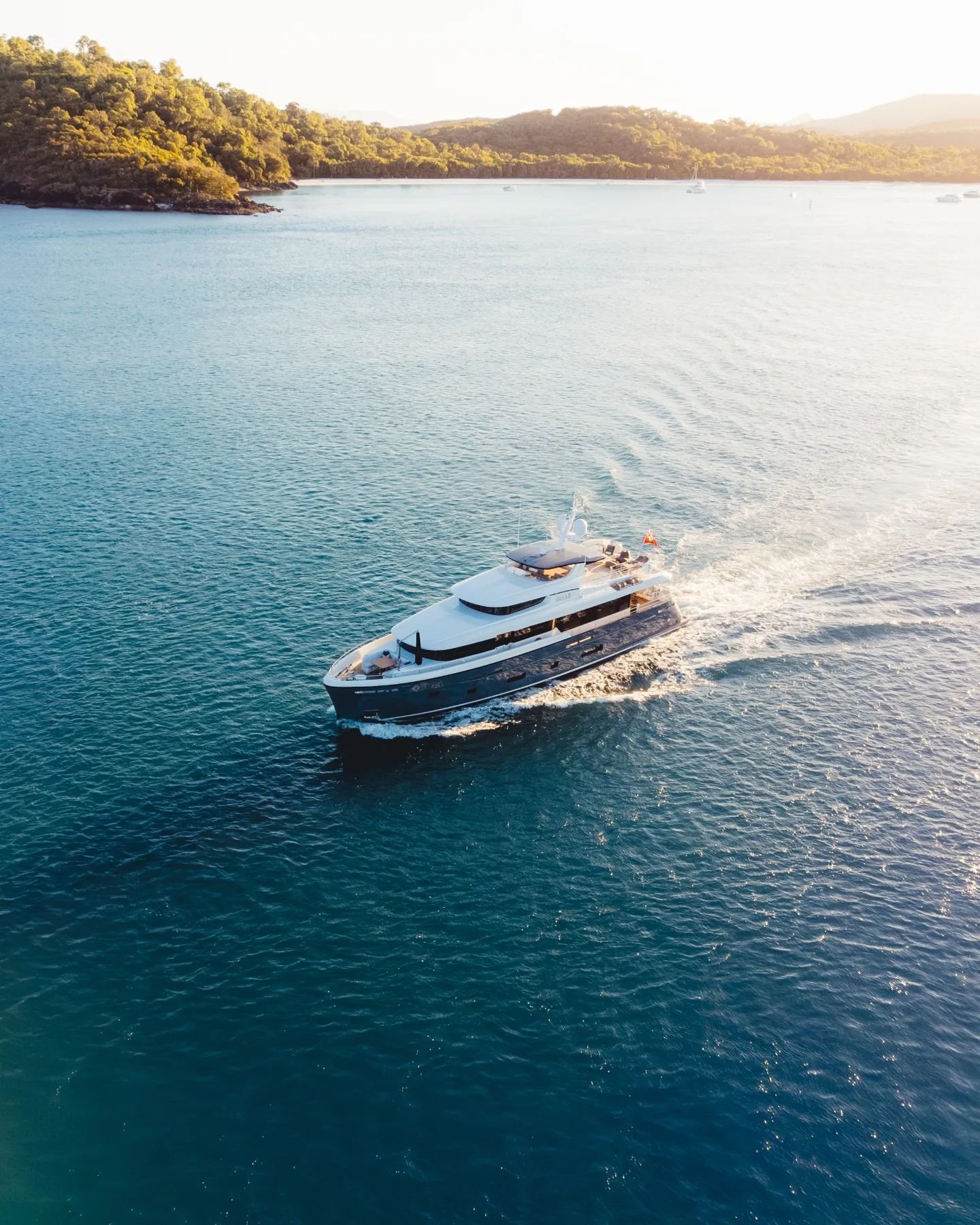 BELLE ✨️

#moonenyachts #superyachts #whitsundays #whitehaven #djimini2