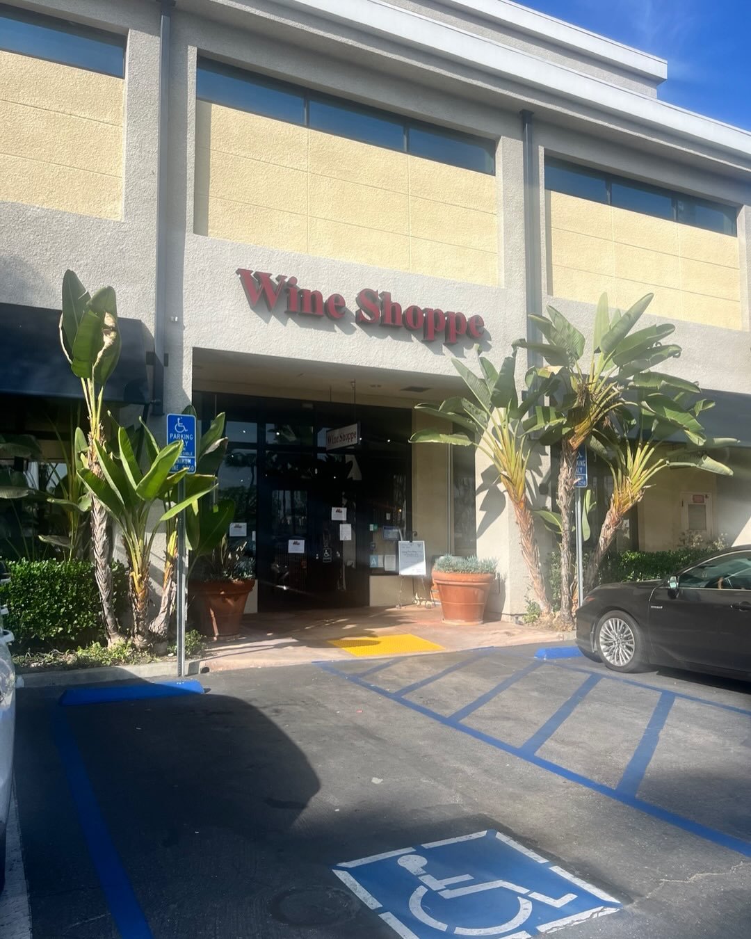 Give the gift of Morel Vin this holiday season. For our friends in the South Bay, you can find our Bordeaux blend in the Wine Shoppe!  Thanks to the @wine_shoppe for being a fantastic partner!  #temeculawines #southbay #oursouthbay