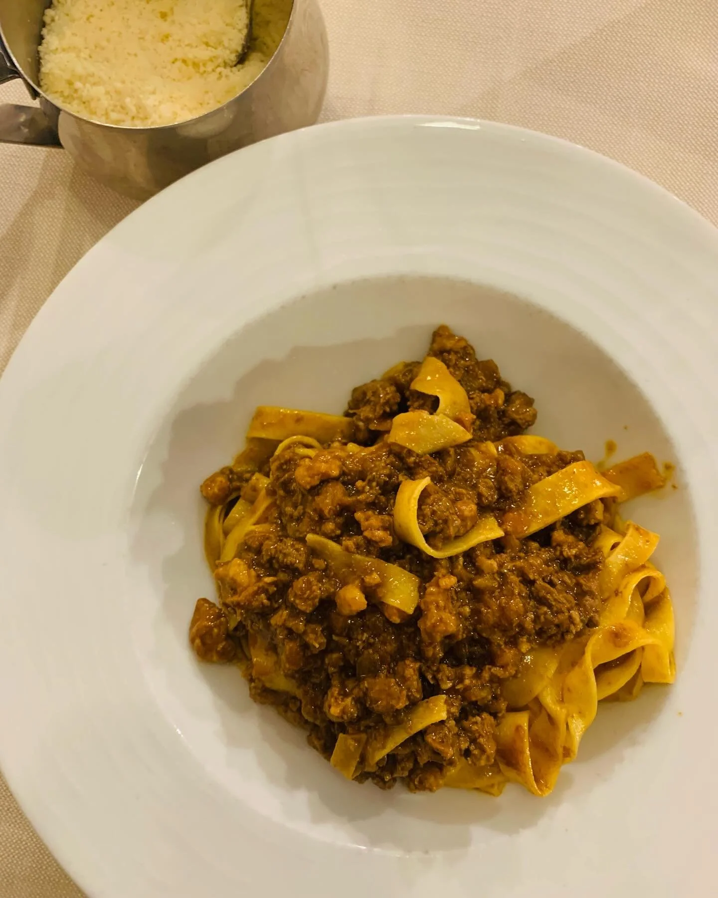 Pasta! alcuni dei miei preferiti!&mdash;Life is too short for bad pasta 🍝 

&bull;Tagliatelle al rag&ugrave; @amerigo1934 

&bull;Lasagna verde con finferli, patate e ricotta @amerigo1934 

&bull;Spaghetti alla Carbonara e Rigatoni Amatriciana @arma