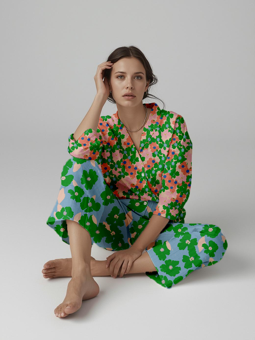 SeatedwomanCOLOURLINE.png
