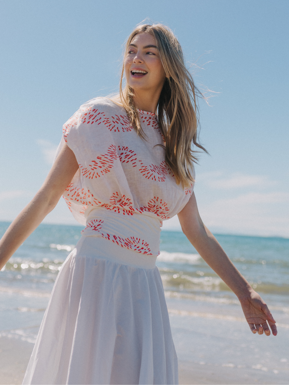 CloudlineTop_Linene_SandRipplePrintOrange_Front_Side_Crop.png