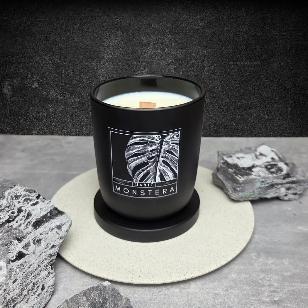 H A B I T  Monstera Candle