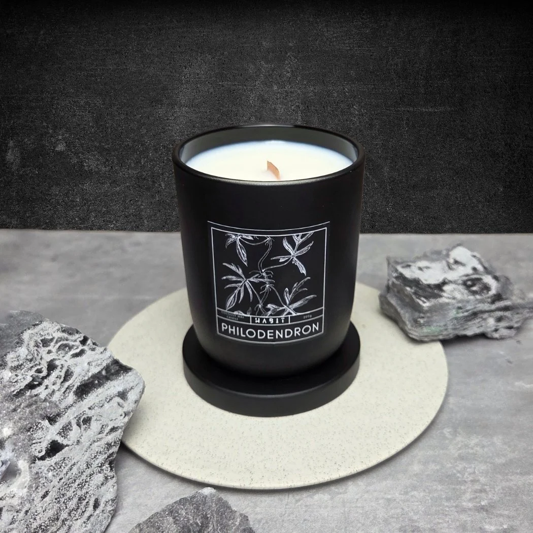 H A B I T  Philodendron Candle