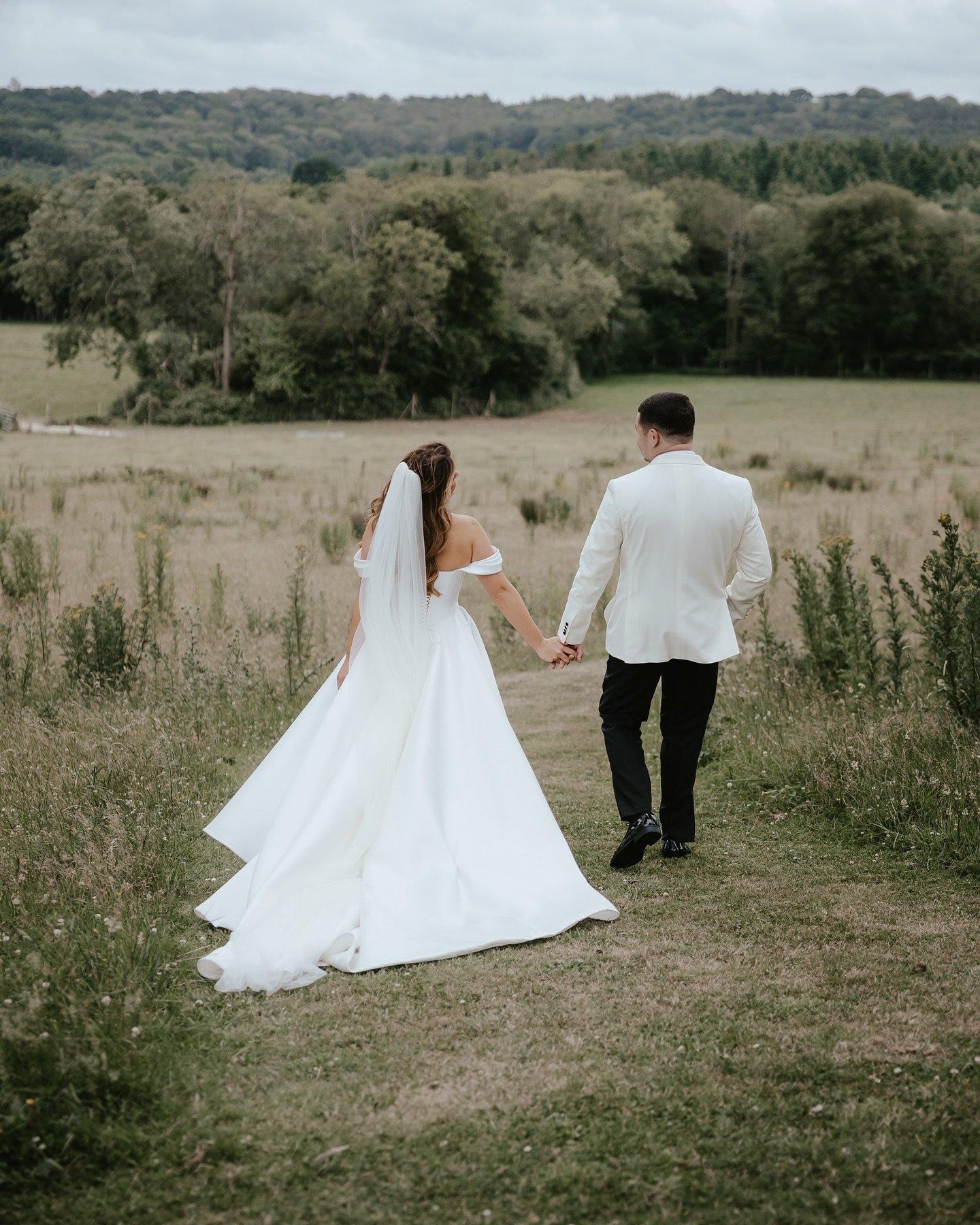A little snap shot from Freddie &amp; Maisie&rsquo;s beautiful wedding, how stunning does Maisie look in her @millanova dress 🤍

@maisieroseyoung_ 

Photographer- @samantha_jayne_photography 
Venue- @highley_manor_sussex 
MUA- @makeupbyfayeneill 
Ha