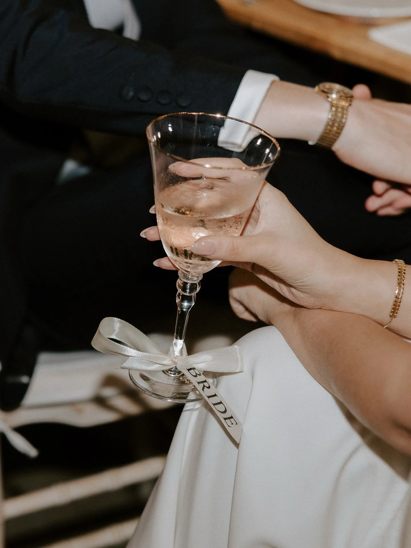 When the &lsquo;inspo&rsquo; is bar shots 🍸🤍 

#suffolkwedding #ukweddingvenue #couplesportraits #weddingdecor #weddingphotographer #weddinginspo #weddingplanning #samanthajaynephotography #suffolkweddingsuppliers #suffolkweddingphotographer #cockt