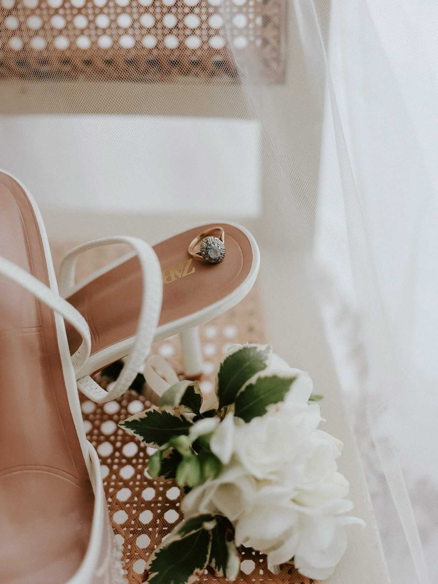 Started the 2026 wedding season off with the most beautifully relaxed day for Blythe &amp; Ryan 🤍

We were even blessed with an outdoor ceremony in the stunning gardens @elmsbarnweddings 

@blythestanborough @r.stanborough 

Photographer: @samantha_