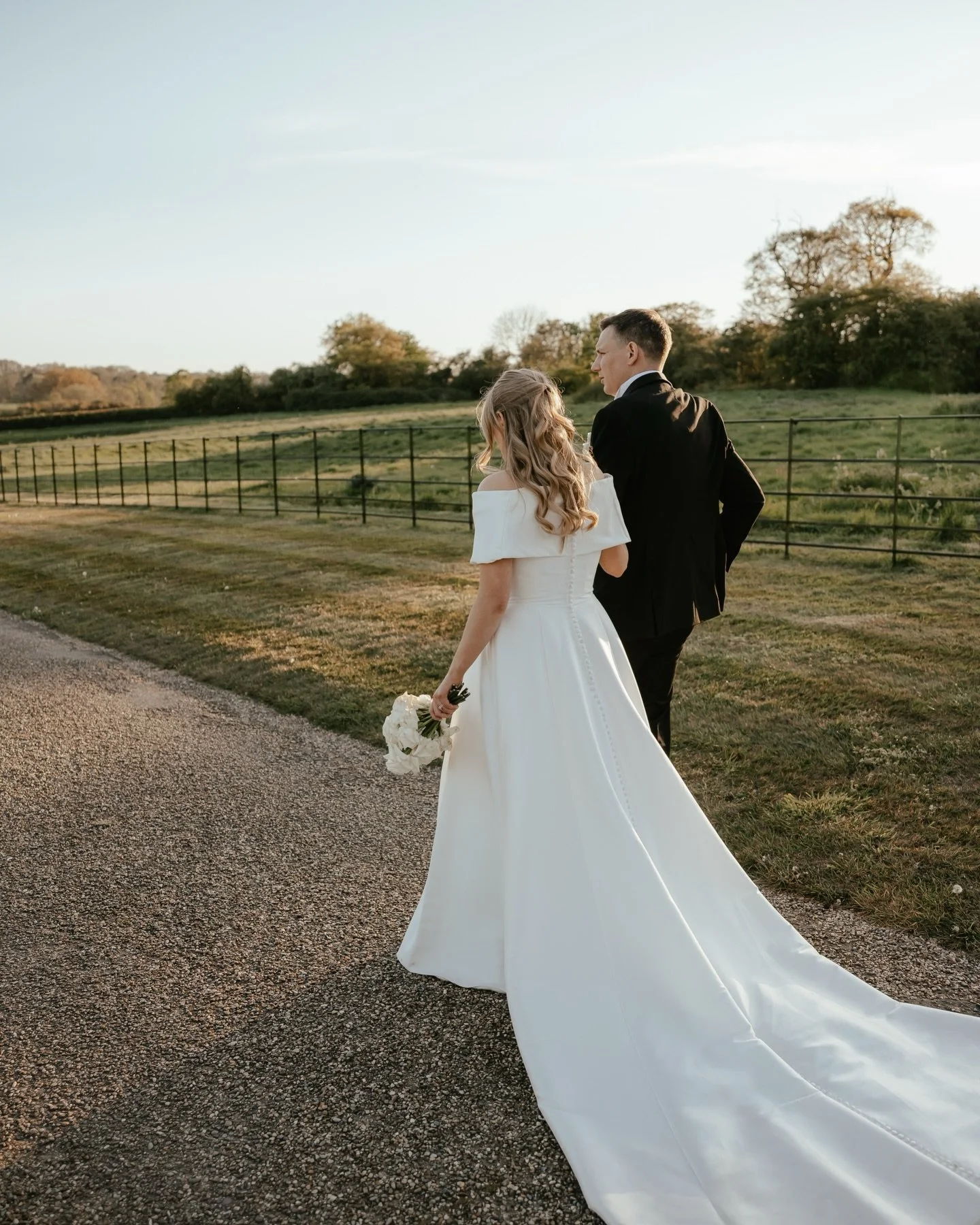 What a way to spend a Saturday at Bruisyard Hall with sunshine, laughter and love that feels effortless to capture. 

Shannon &amp; Sam, thank you for trusting me to tell your story, what a beautiful beginning 🤍 

@shanmoore28 

Photographer- @saman