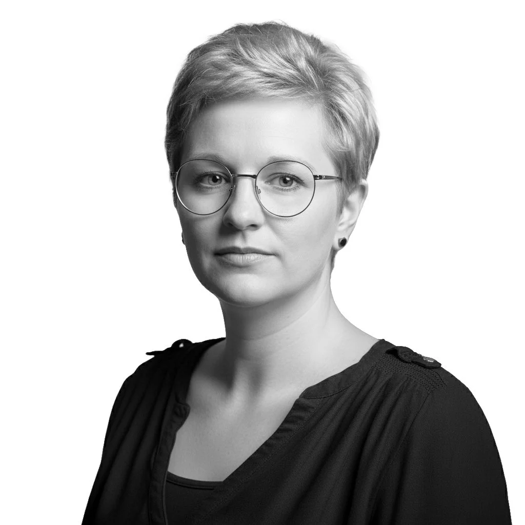Porträt der Mitarbeiterin Elena aus dem Marketing