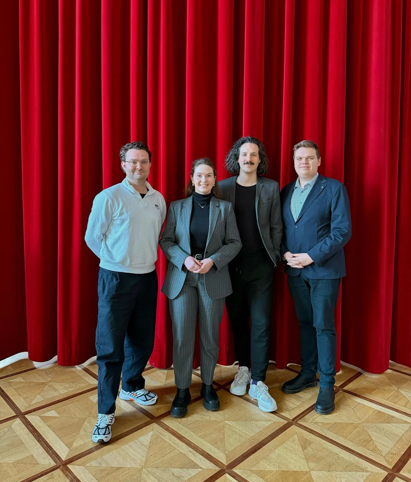 🤝 Vielen Dank f&uuml;r den inspirierenden Austausch! Das Deutsche Nationaltheater in Weimar hat seit dem letzten Jahr ein neues Intendanten-Trio: Valentin Schwarz, Dorian Dreher und Timon Jansen. Heute Vormittag war ich gemeinsam mit @stefanie.m.wtz