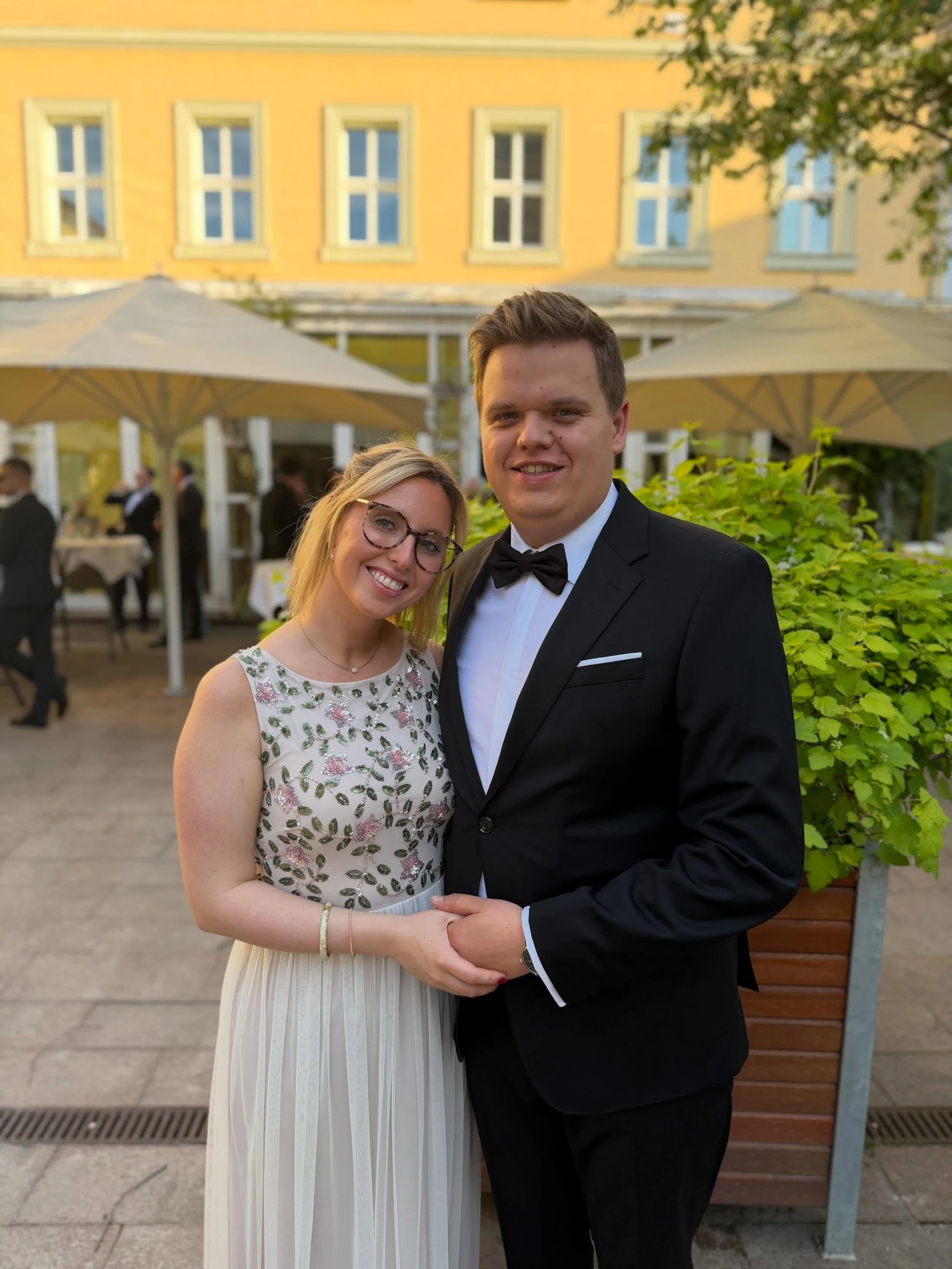 Auf der sch&ouml;nsten Hochzeit des Jahres von @johlli2305. Herzlichen Gl&uuml;ckwunsch dem gl&uuml;cklichen Paar! 💐 &hearts;️
