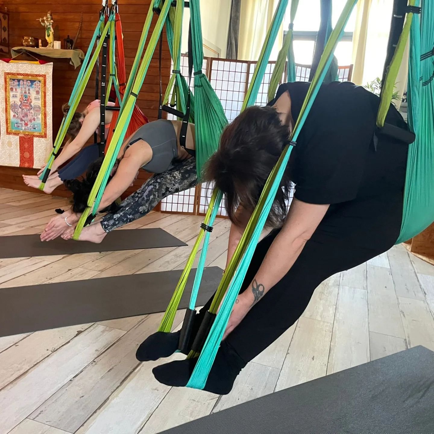 Aerial Yoga.  If you haven't tried it we highly recommend! Find it at the fantastic @theyogafactory_ in Southend

Great day with jmgyoga and @behere_yoga

#aerialyoga
#southendyoga
#chelmsfordyoga
#chelmsfordyogateachers
#southendyogateachers
#yogaco