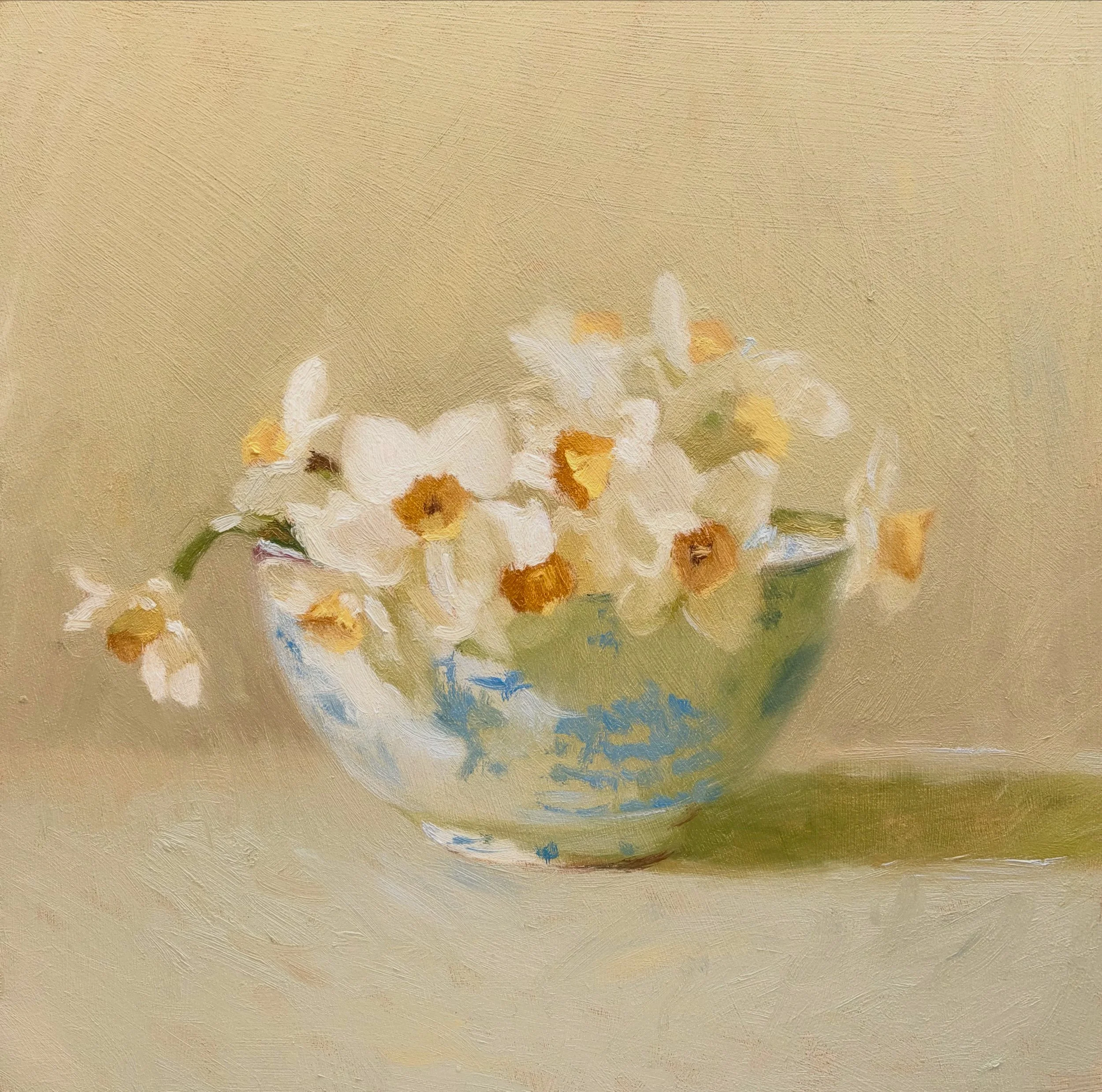 Narcissi in a blue bowl